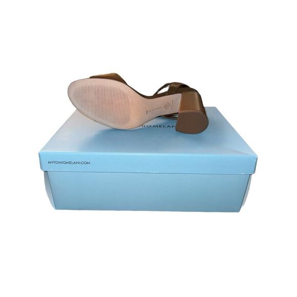 NEW IN BOX Antonio Melani Women’s Tan Brown Ankle Strap Sandal Heels Size 8 - Picture 5 of 8